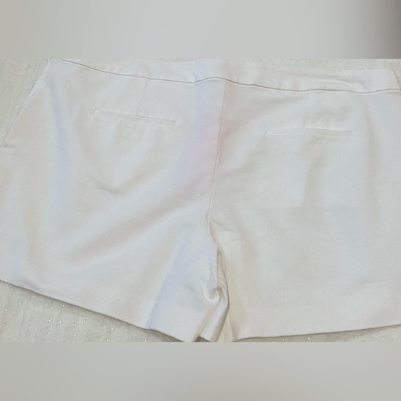 NWT Lilly Pulitzer ALESSI STRETCH SHORTS white size 16 - Picture 2 of 8